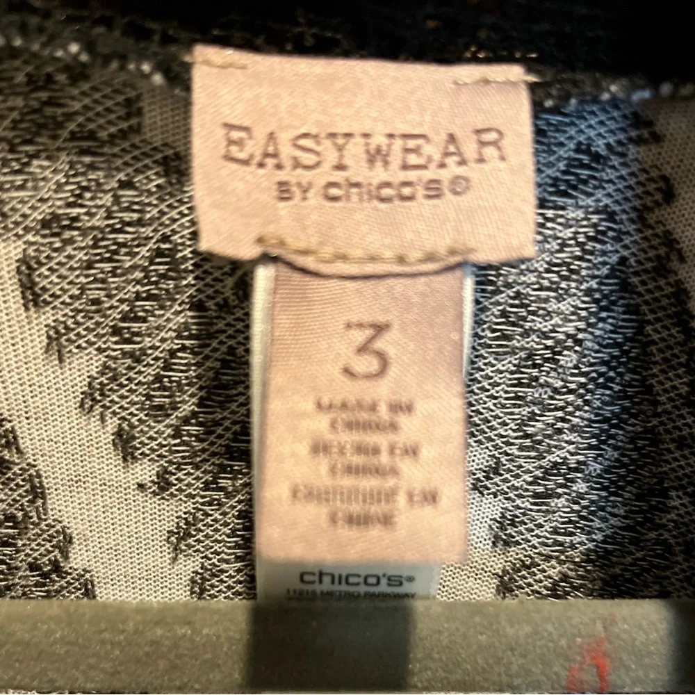 11. WOMENS CHICO’S 3/XL DETAIL TOP - Picture 2 of 5